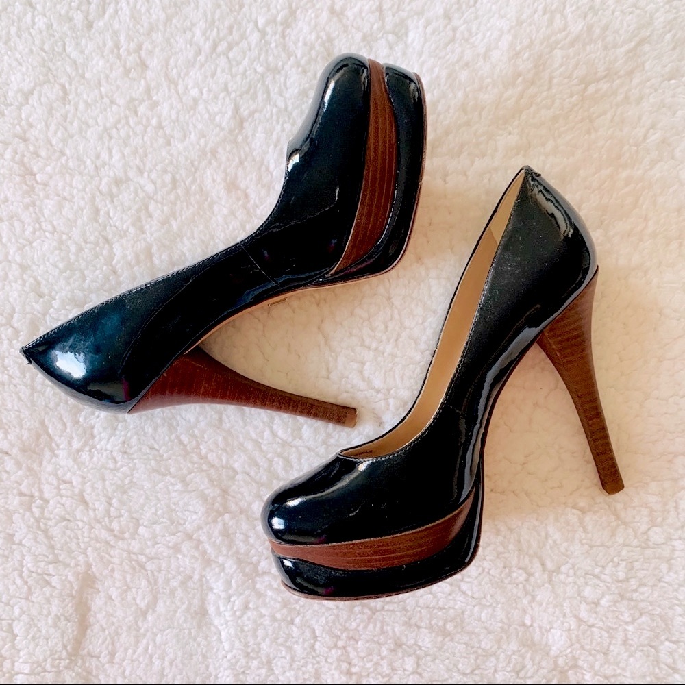 Pour La Victoire Gorgeous Platform Heels